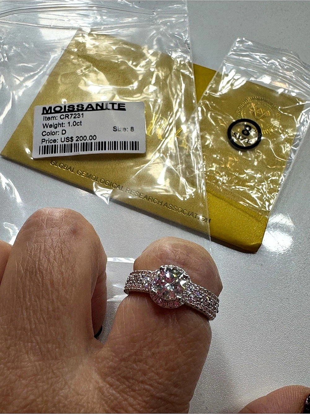 Moissanite engagement Ring Size 8 NWT